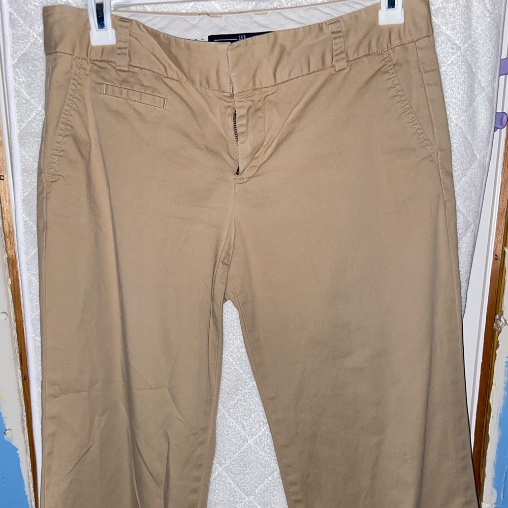 ⭐️4 for $20⭐️ GAP khaki capris